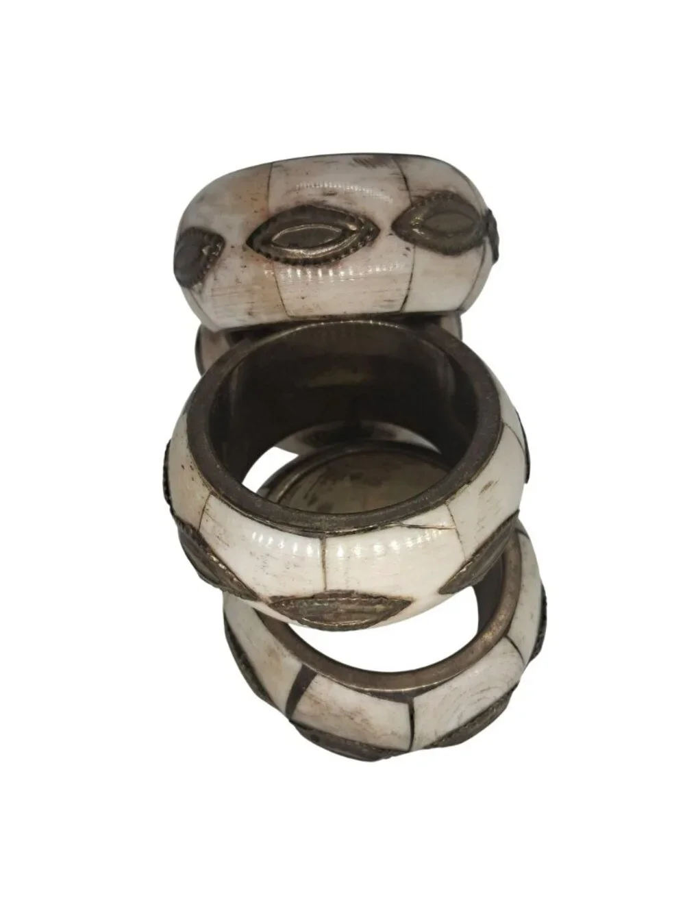 Set Of 4 Vintage Brass & Bone Napkin Rings With Leaf Details Rustic Accents
